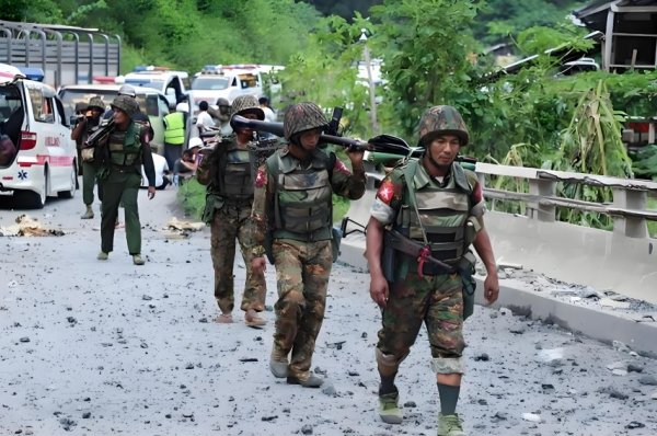 锦富优配 泰国柬埔寨边境冲突升级, 爆发十年最激烈交火, 谁会先扛不住?